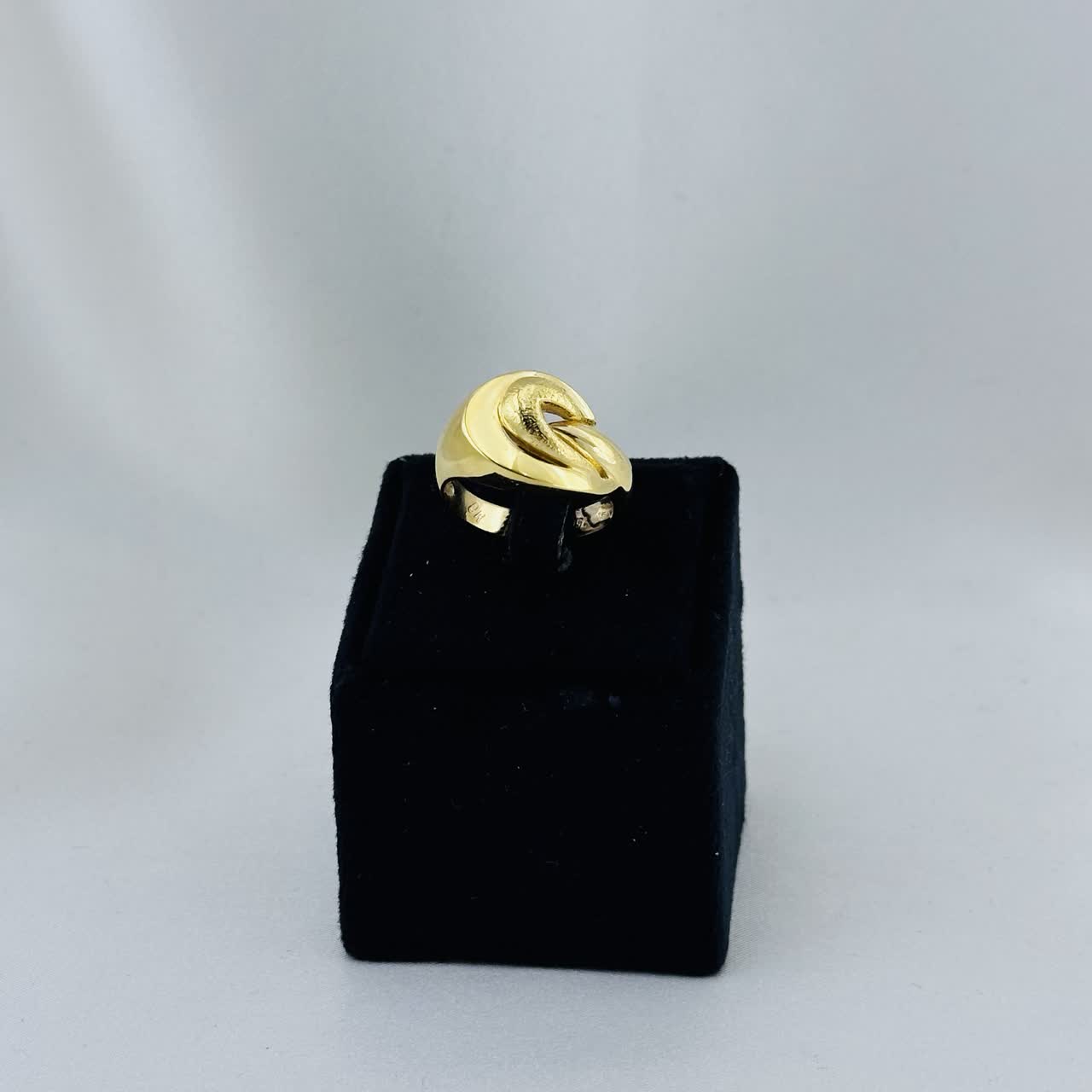 انگشتر اسکارلت