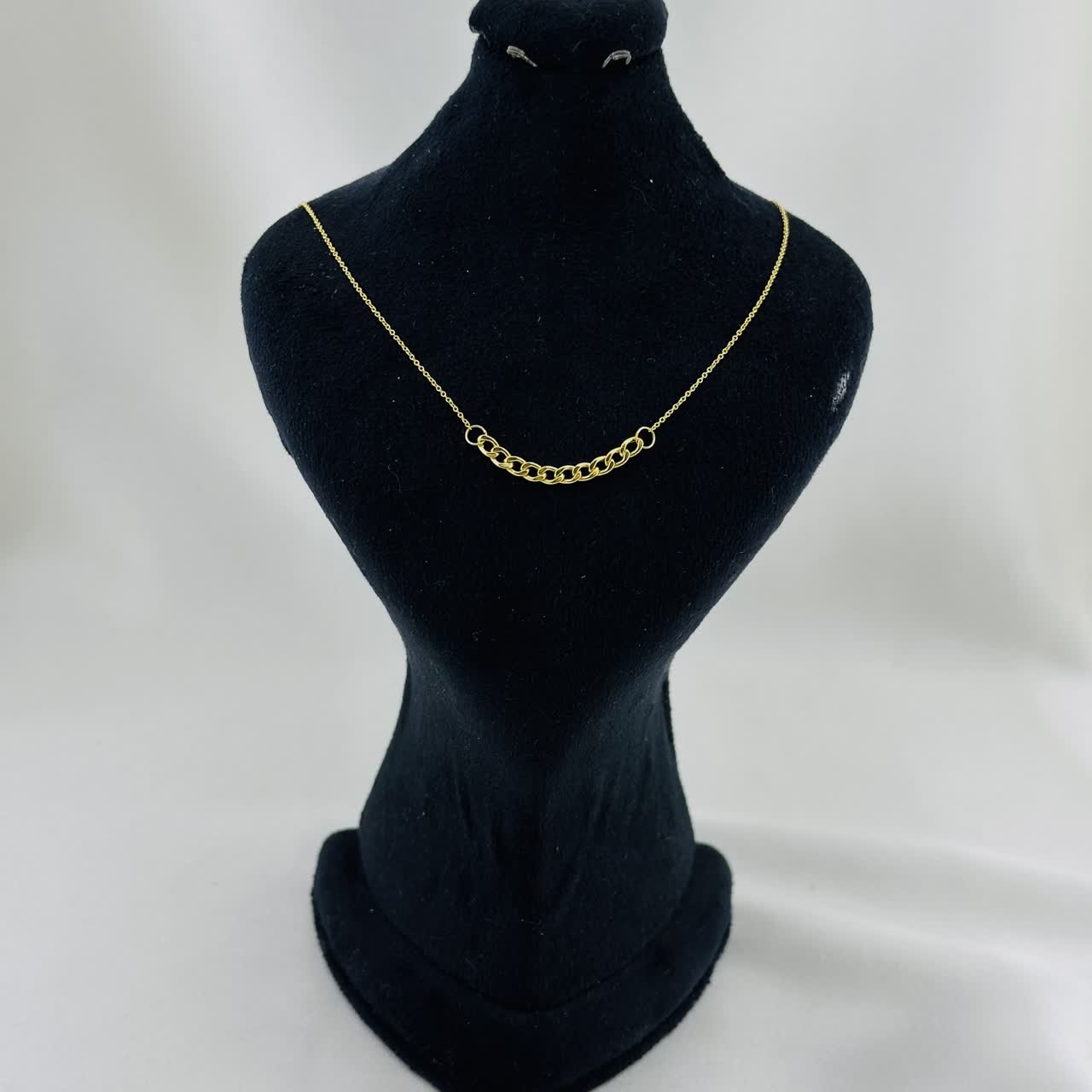 گردنبند نیم کارتیر