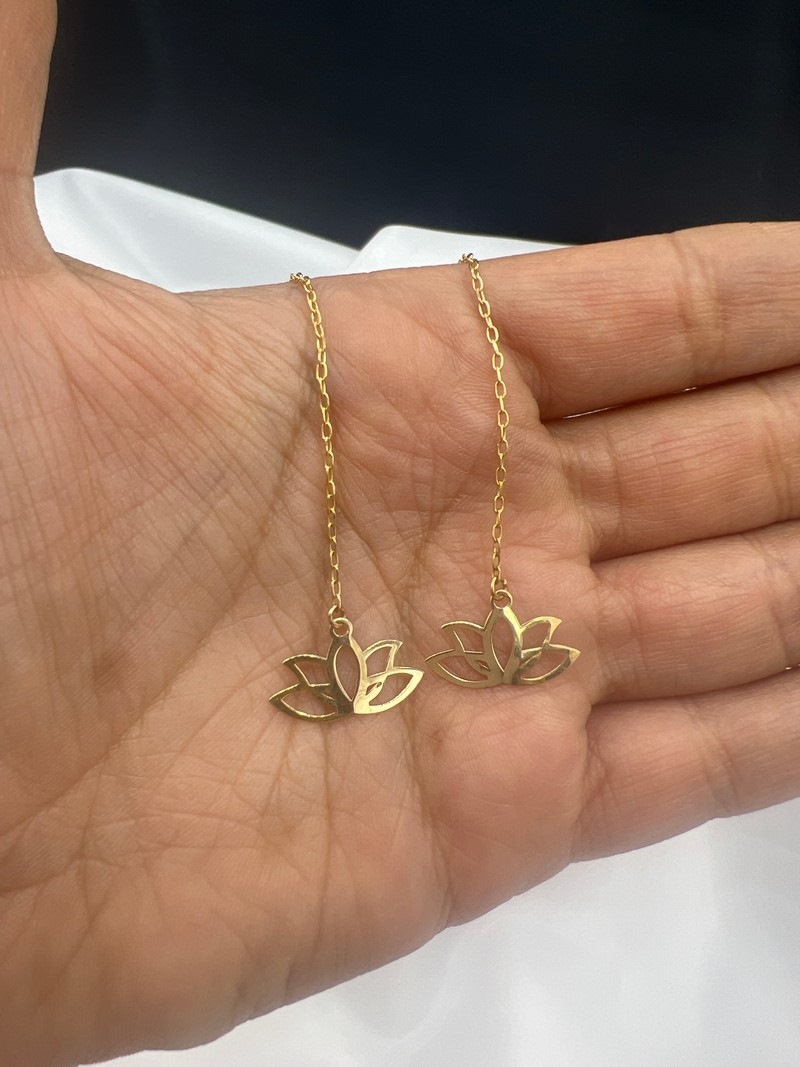 گوشواره بخیه نیلوفر