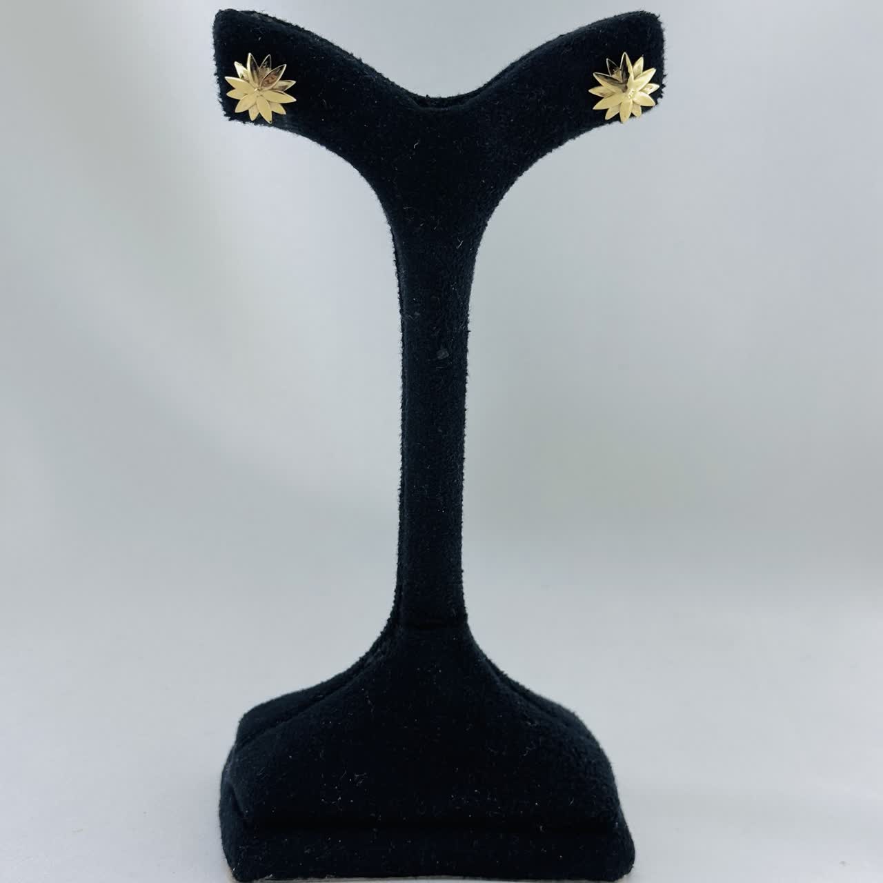 گوشواره میخی گل