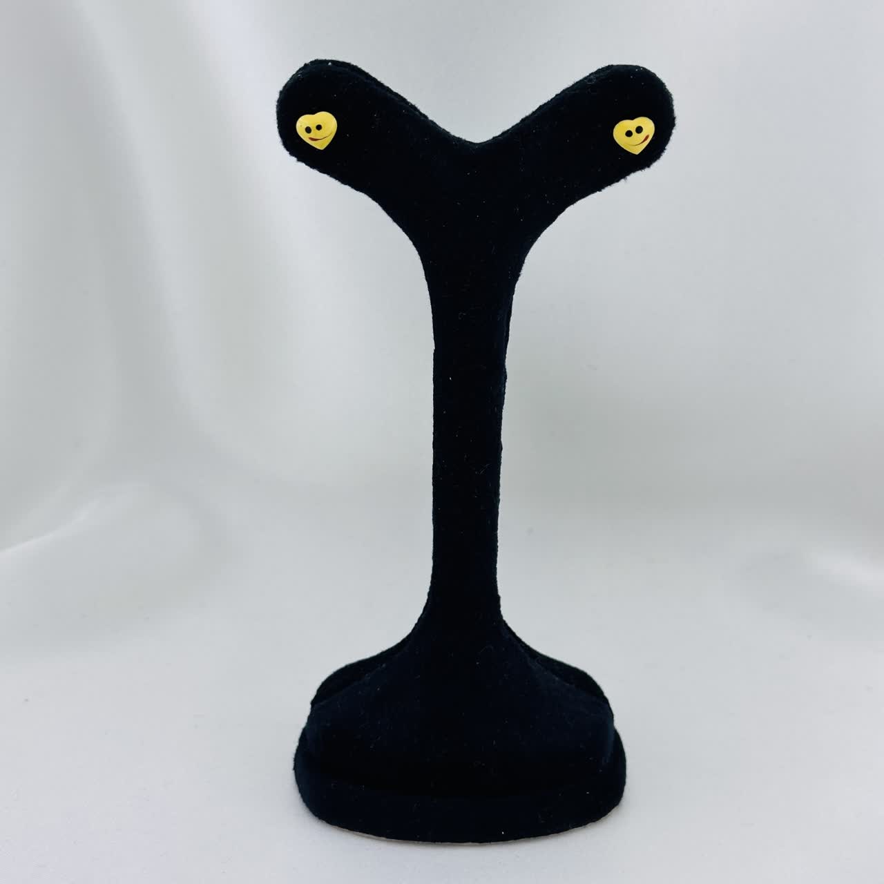 گوشواره میخی عروسکی