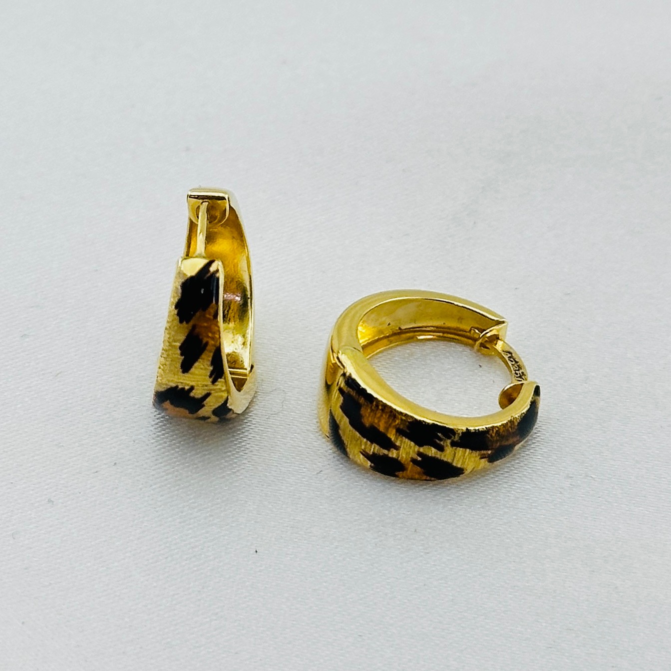 گوشواره پلنگی