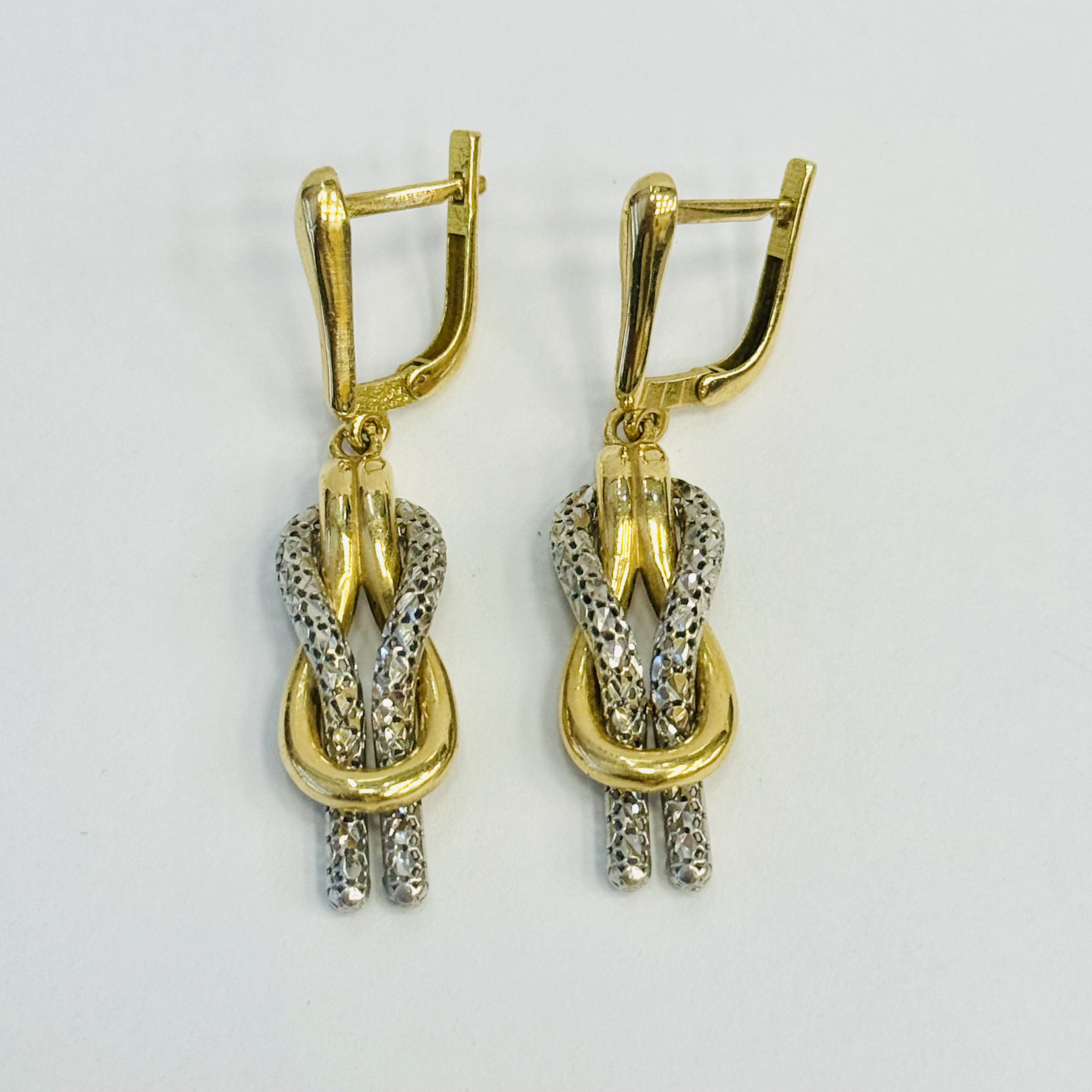 گوشواره گره