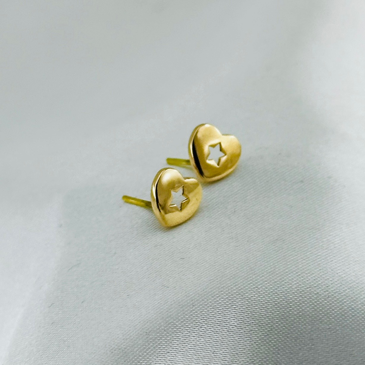 گوشواره میخی تیام