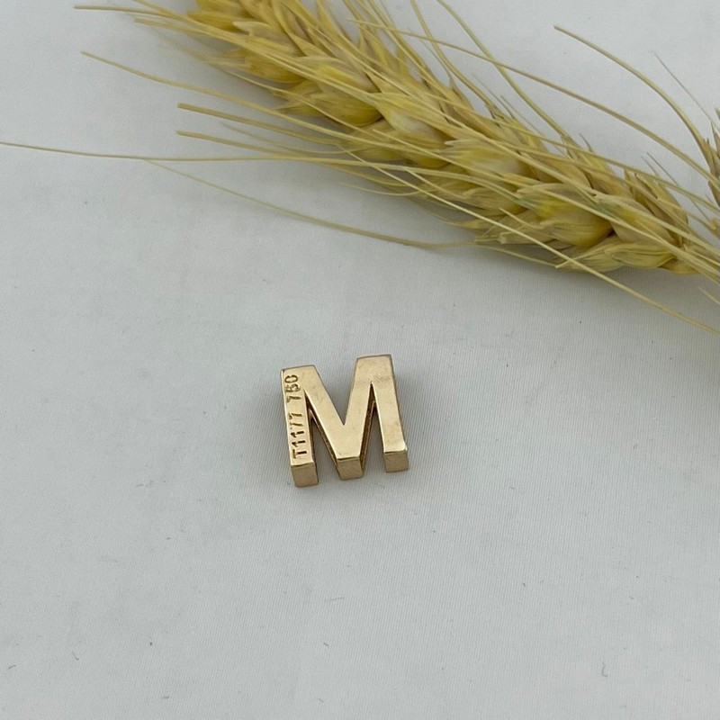 پلاک حروف M