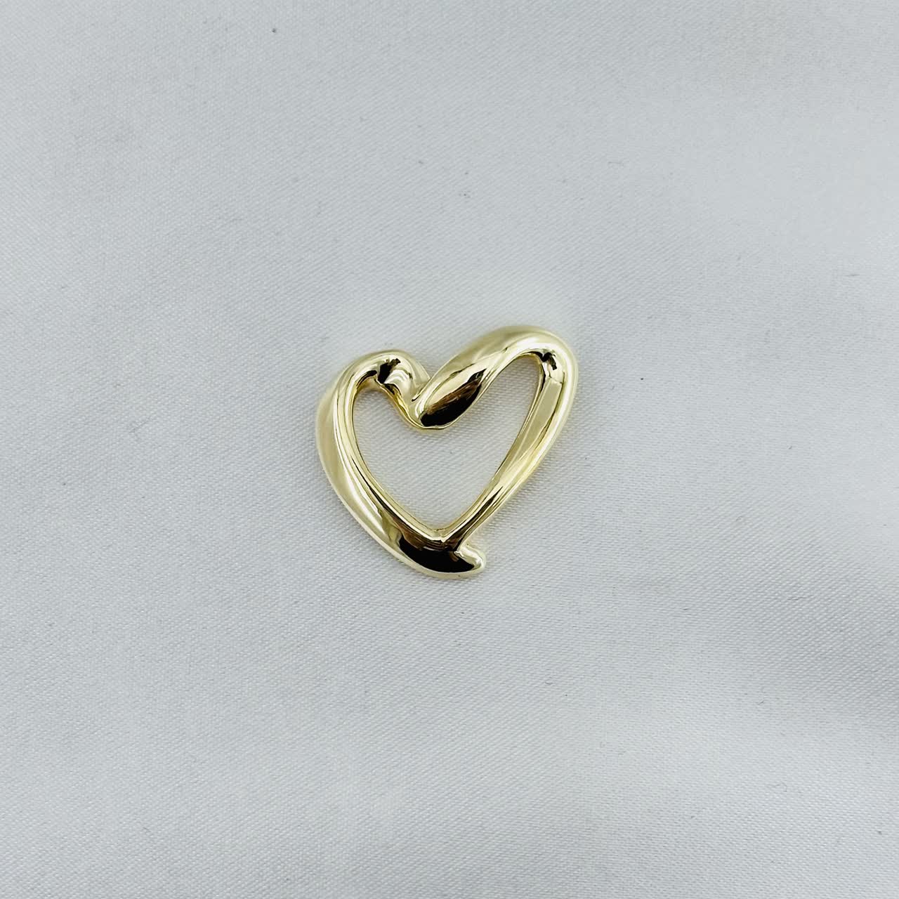 پلاک قلب گرازیلا ریز